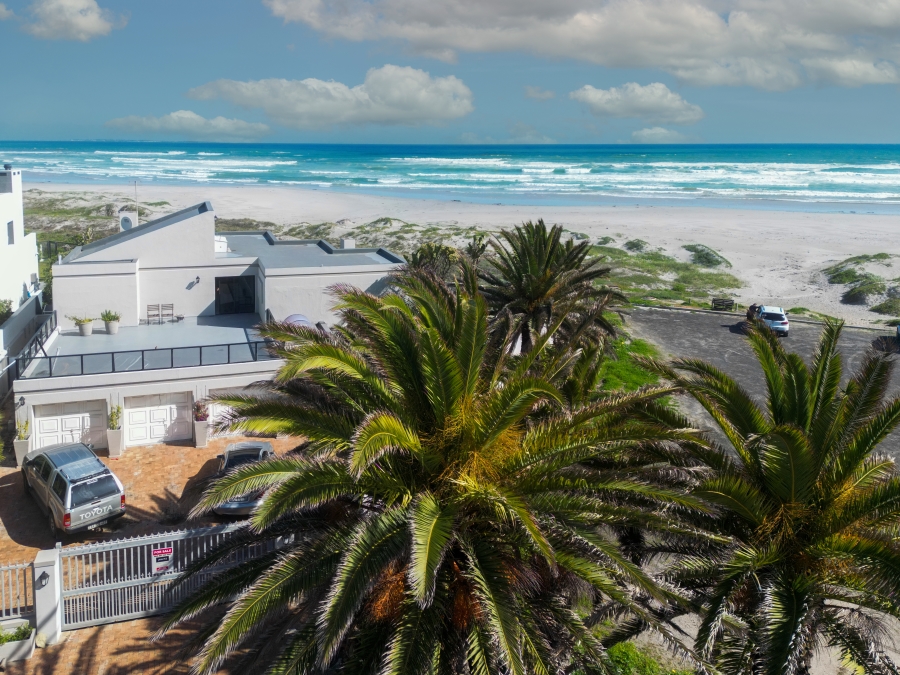 4 Bedroom Property for Sale in Van Riebeeckstrand Western Cape